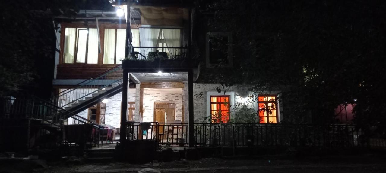 Alex B&B Kapan Exterior foto